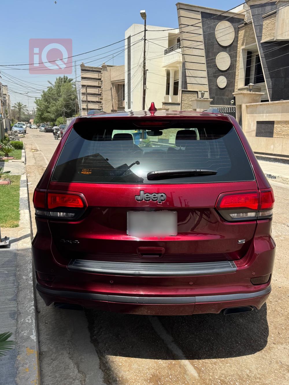 جیپ گراند شیرۆکی